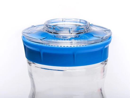 Detailfoto van het blauwe filterdeksel van de Kefirmaker.